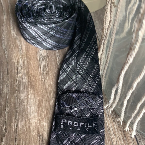 Men’s skinny Black and silver tie 👔 - Picture 3 of 4